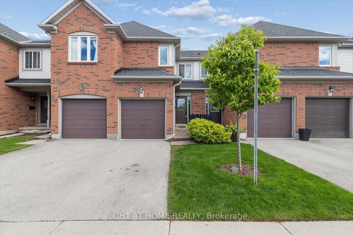 Property Photo:  2960 Headon Forest Drive 22  ON L7M 4G5 