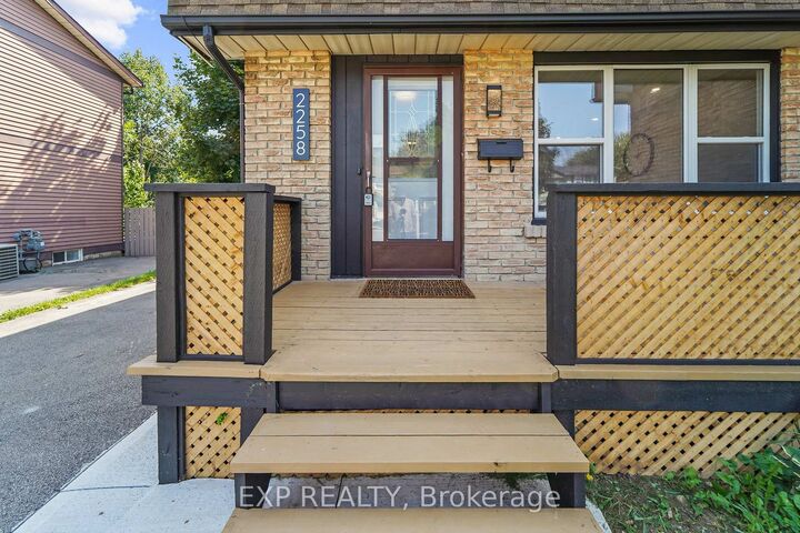 Property Photo: 2258 Manchester Drive ON L7P 3W2