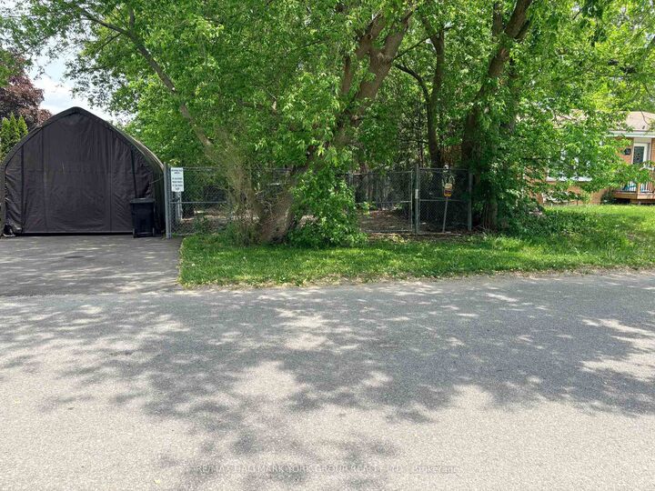 Property Photo: 78 Vernon Street ON L0M 1B0