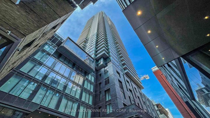 Property Photo: 125 Blue Jays Way 4909 ON M5V 0N5