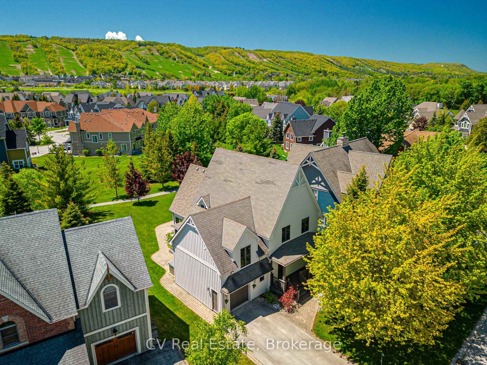 Property Photo: 159 Snowbridge Way ON L9Y 0V1