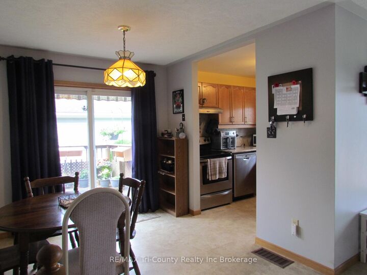 Property Photo: 29 Beckett Boulevard ON N4G 5N1