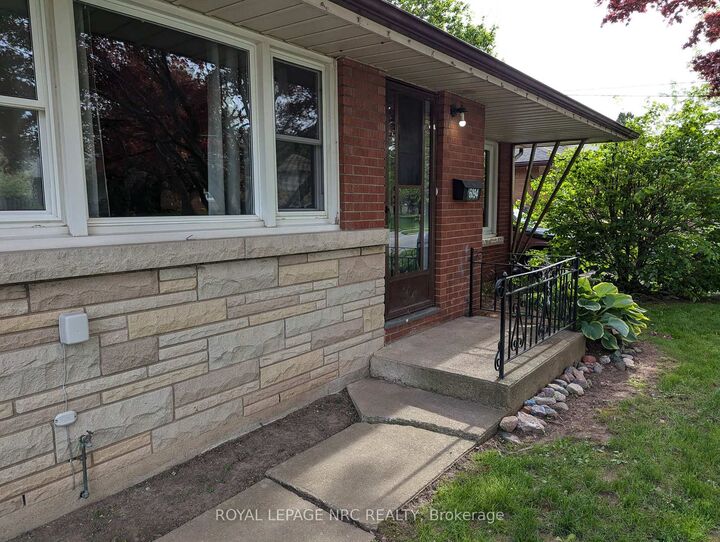 Property Photo: 6094 Stevens Street ON L2E 3A3