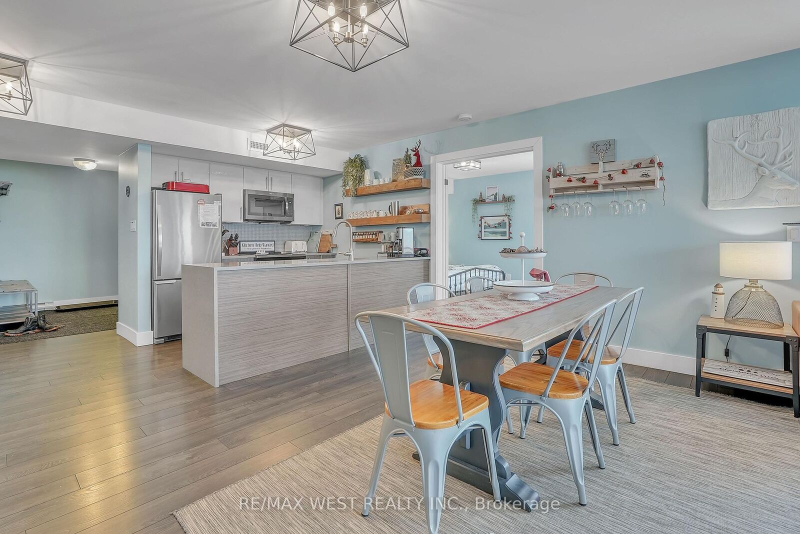 Property Photo:  1 Tree Tops Lane 201  ON P1H 1A9 