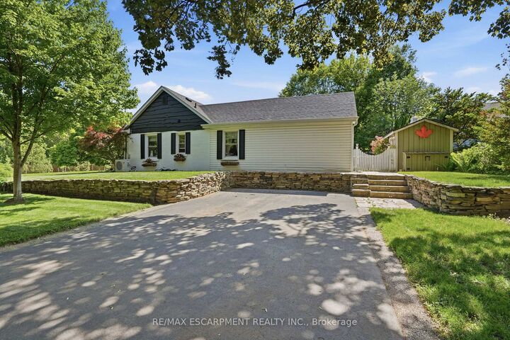 Property Photo:  549 Ann Avenue  ON L7T 2S7 