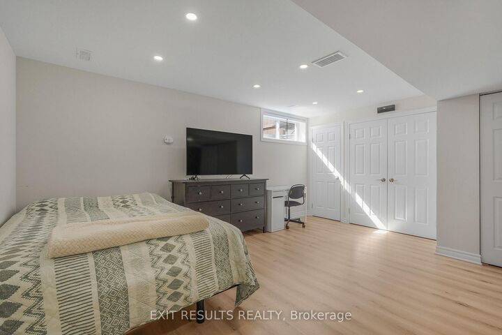 Property Photo: 2609 Raymond Street ON K4K 0B6