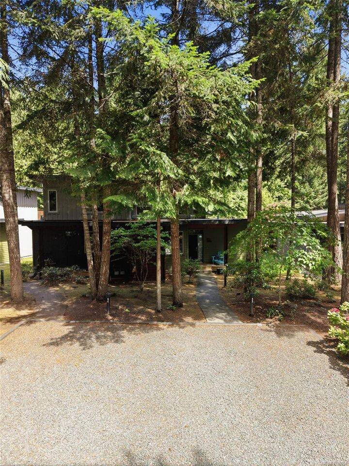 Property Photo:  1059 Tanglewood Pl #53  BC V9P 2E4 