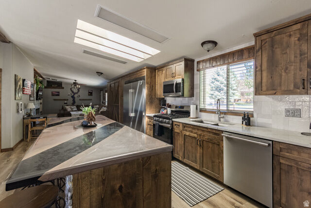 Property Photo: 1538 E Steinaker Way UT 84046