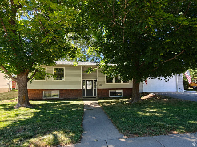 Property Photo:  17 E Monticello Dr  UT 84037 