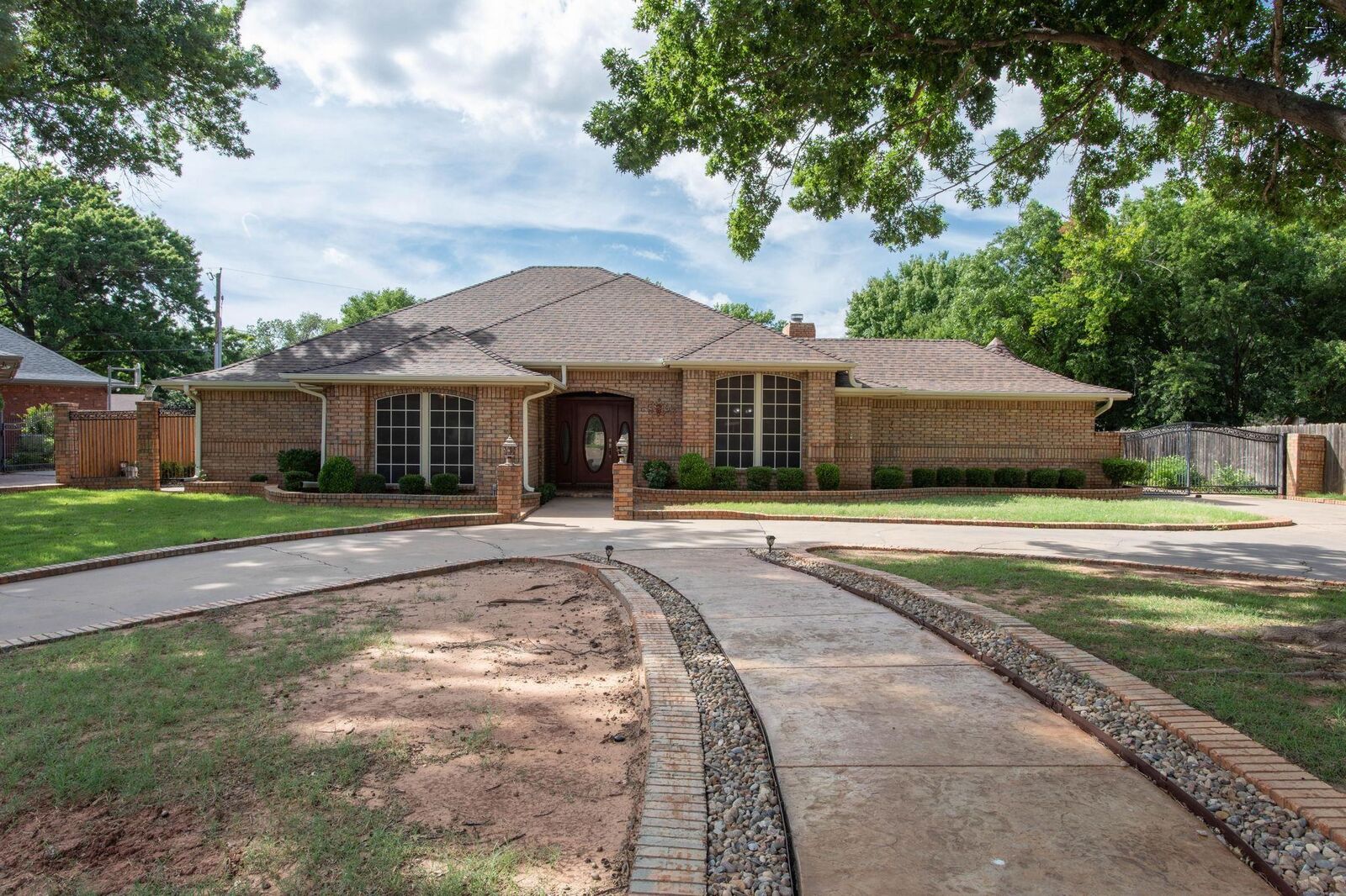 Property Photo: 2 Bosque Circle TX 76309