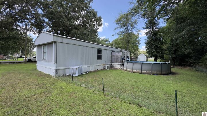 Property Photo:  3110 Shelbourne St  KY 42001 