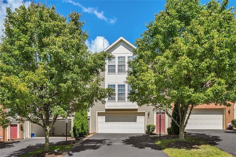 Property Photo: 1305 Michael Drive PA 15227