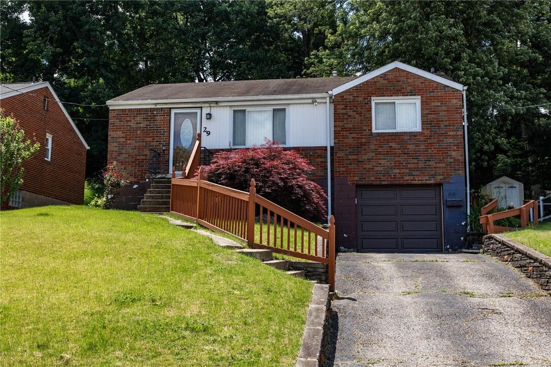 Property Photo: 29 Glenburn PA 15236