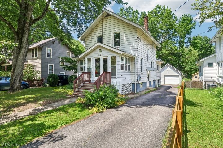 Property Photo: 537 Rockwell Street OH 44240