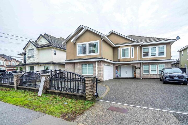 13027 68 Avenue — photo 1