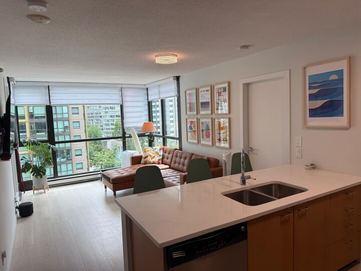 Property Photo:  1367 Alberni Street 1106  BC V6E 4R9 