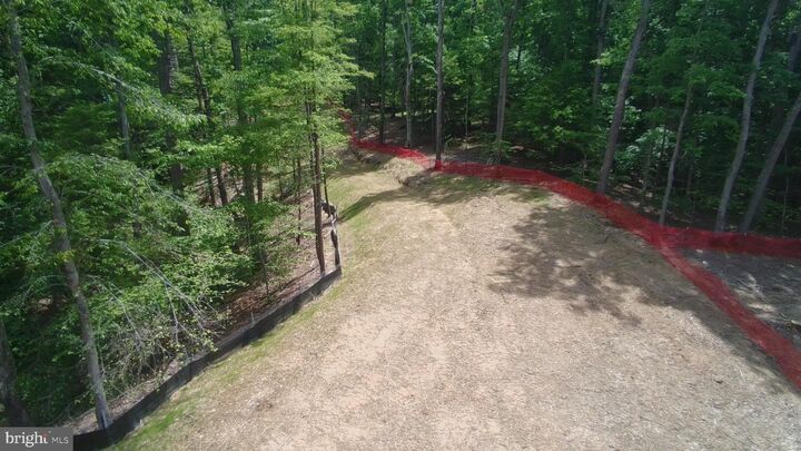 Property Photo: 9952 Bent Tree Lane VA 20111