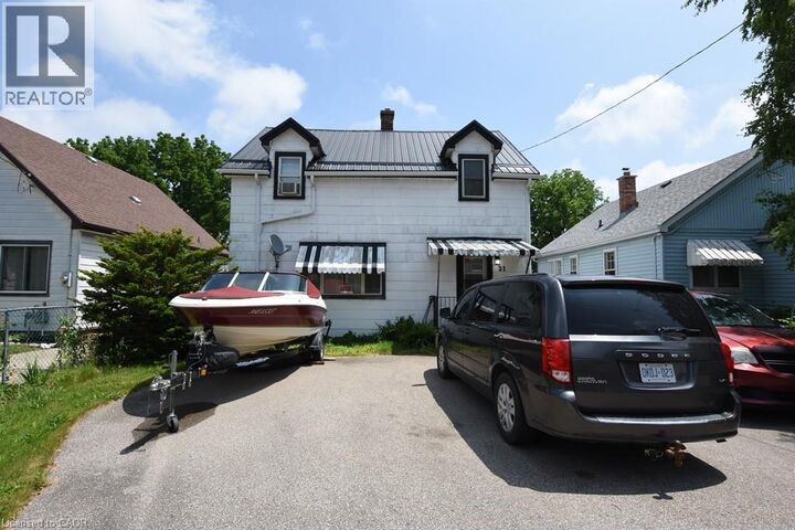 Property Photo:  21 Nelson Street  ON N3Y 3E4 