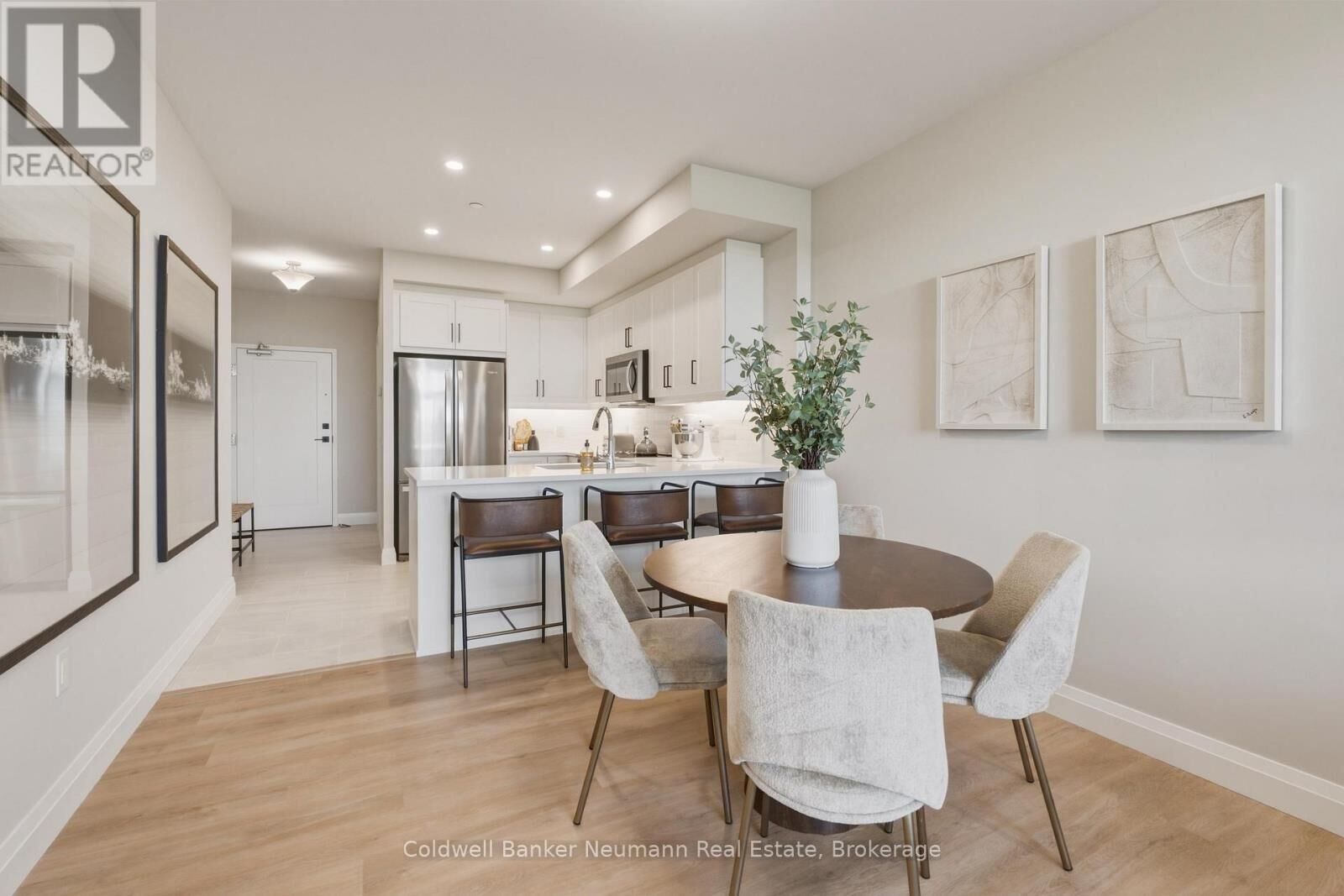 Property Photo:  1882 Gordon Street 312  ON N1L 0P6 