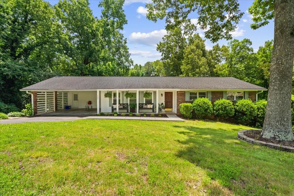 Property Photo:  1303 Sherwood Drive  GA 30720 