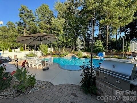 Property Photo: 7658 Lazy Hollow Lane NC 28037