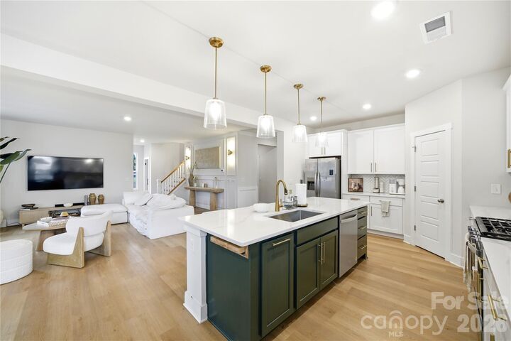 Property Photo: 14106 Belmont Greene Drive 11 NC 28213
