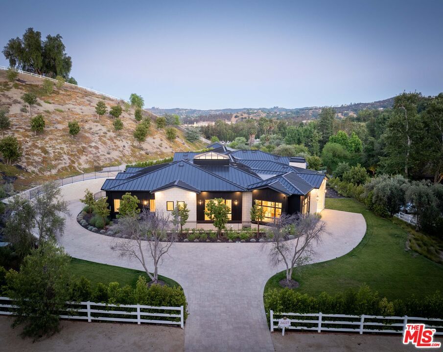 Property Photo:  24227 Bridle Trail Rd  CA 91302 
