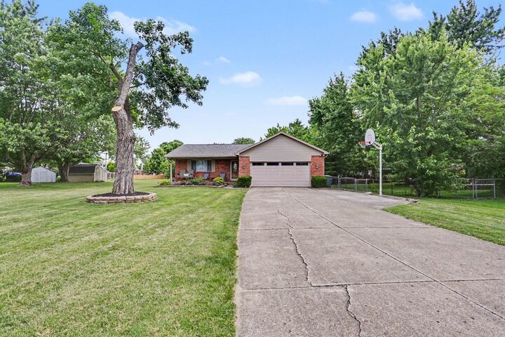 Property Photo:  510 Long NW Road  OH 43147 