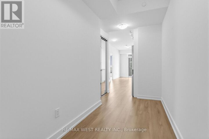 Property Photo: 498 Caldari Road 2222 ON L4K 0R6