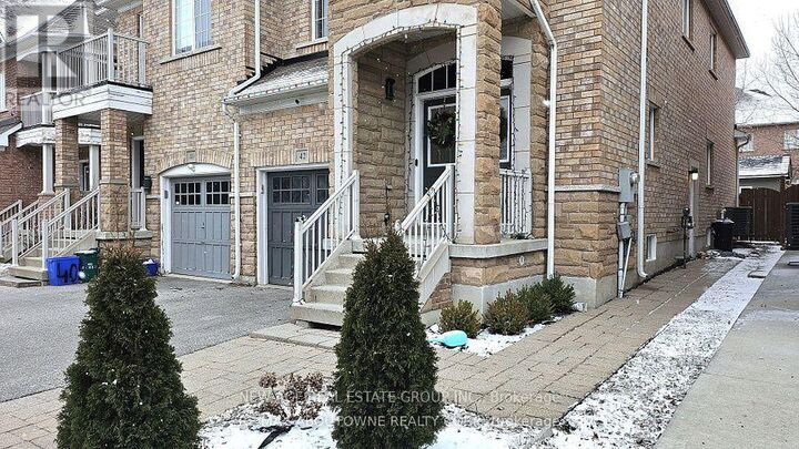 Property Photo:  42 Ozner Crescent  ON L4H 0E1 