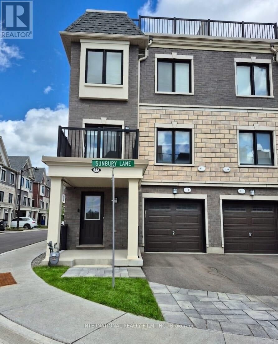 Property Photo:  27 Sunbury Lane  ON L4A 7X5 