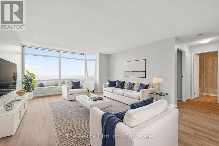 Property Photo:  45 Pond Mills Road 1515  ON N5Z 4W5 