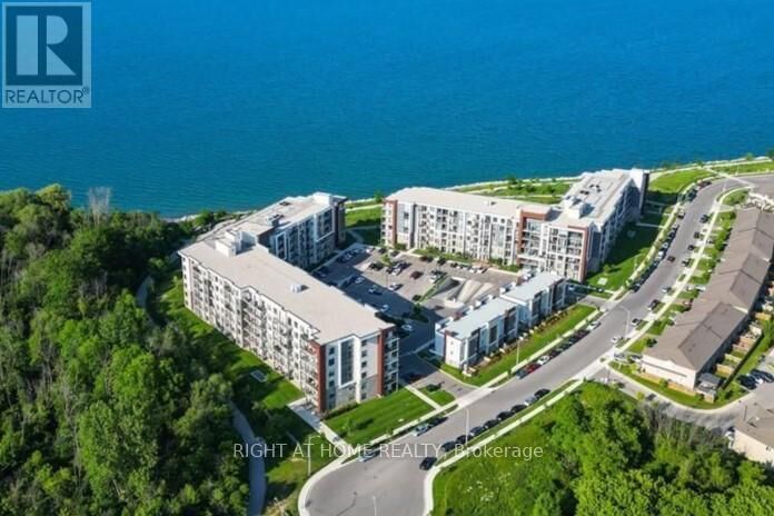 Property Photo:  125 Shoreview Place 519  ON L8K 0K3 