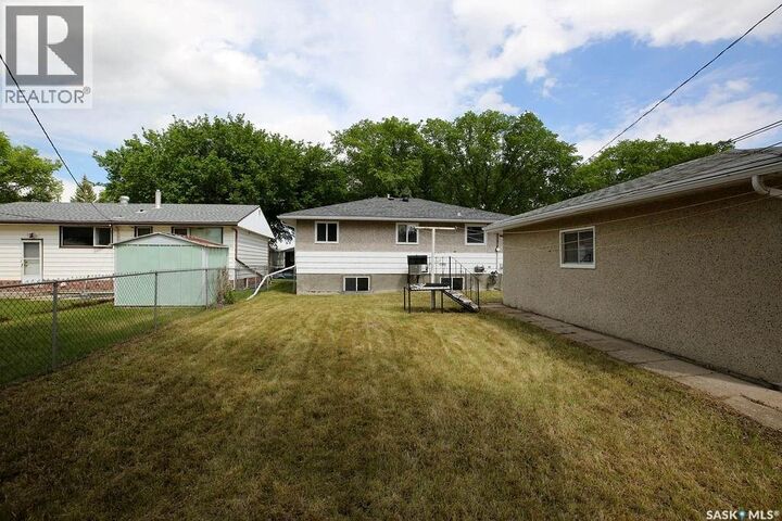 Property Photo: 1046 Lindsay Street SK S4N 3A9