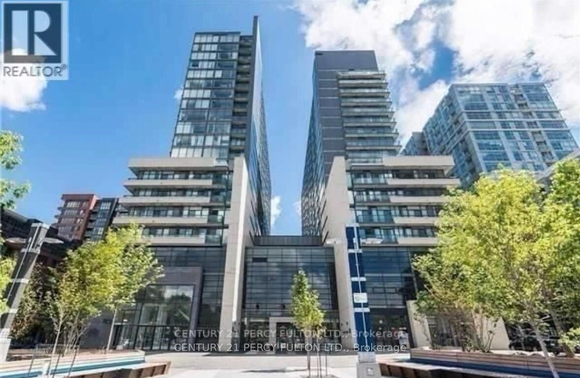Property Photo:  36 Lisgar Street 1816  ON M6J 3G2 