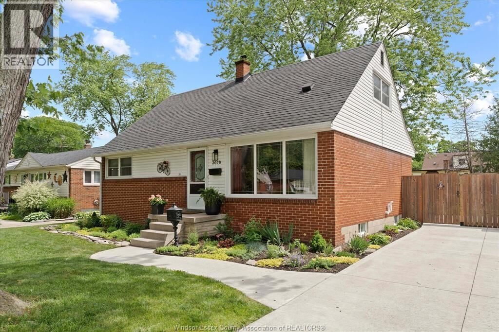 Property Photo: 3078 Rockwell Boulevard ON N9E 2A5