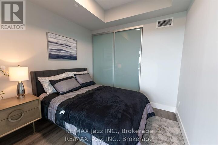 Property Photo:  80 Bond Street East 306  ON L1G 0E6 