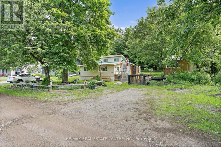 Property Photo:  19 Old Pavillion Road  ON L7C 3J8 