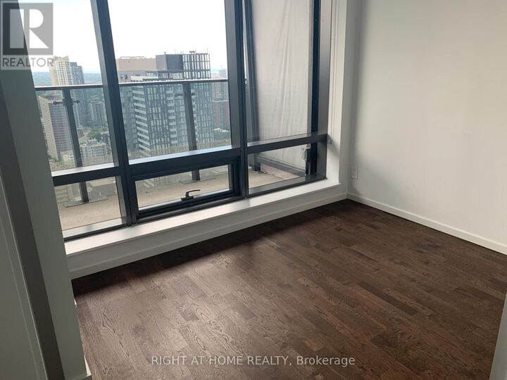 Property Photo:  5 St Joseph Street 3510  ON M4Y 1J6 