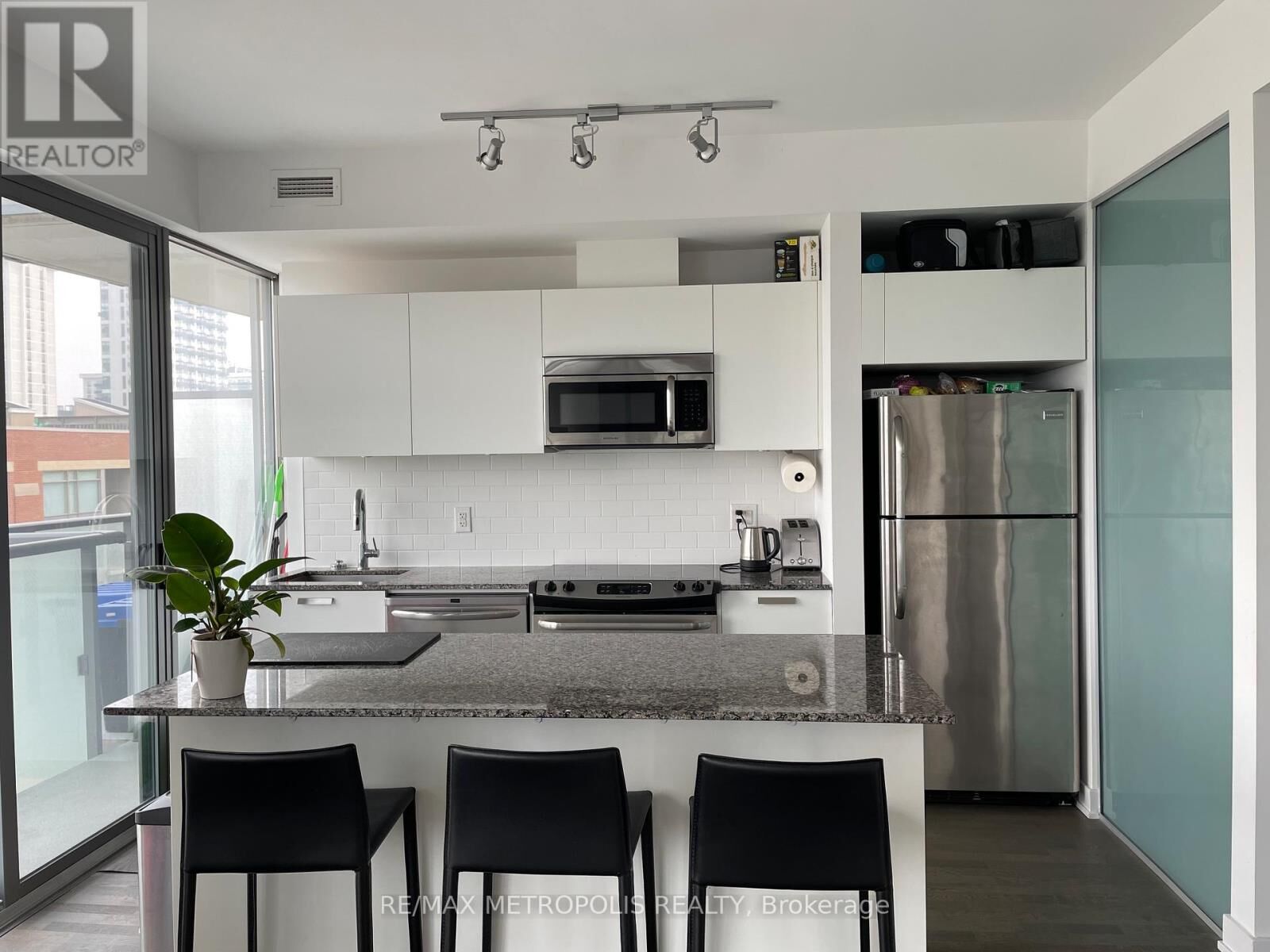 Property Photo:  1815 Yonge Street 1204  ON M4T 2A4 