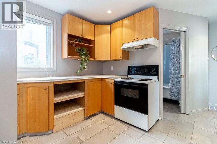 Property Photo: 270 Queen Street South ON L8P 3T3