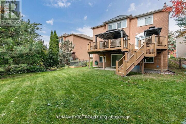 Property Photo:  316 Alex Doner Drive Main  ON L3X 1G4 