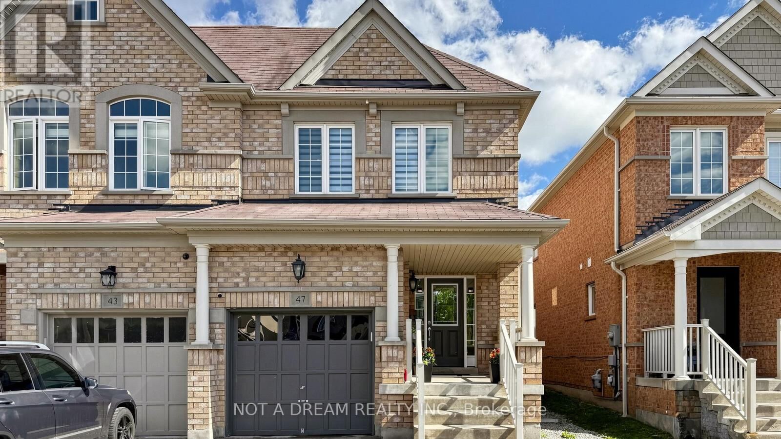 Property Photo:  47 Acorn Lane  ON L3Z 0H5 