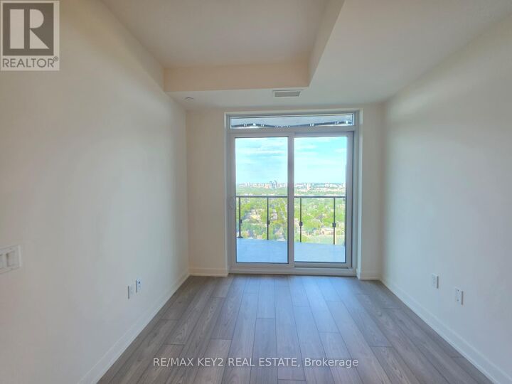 Property Photo:  110 Broadway Avenue 2910  ON M4P 0E9 