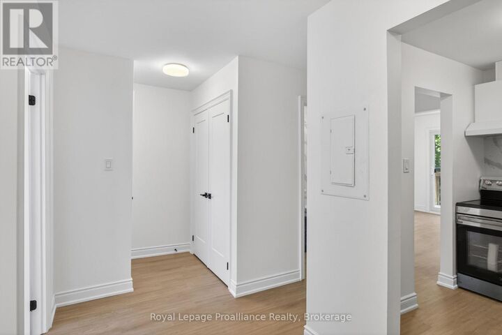 Property Photo:  171 Hazlitt Street #2  ON K9H 1L8 