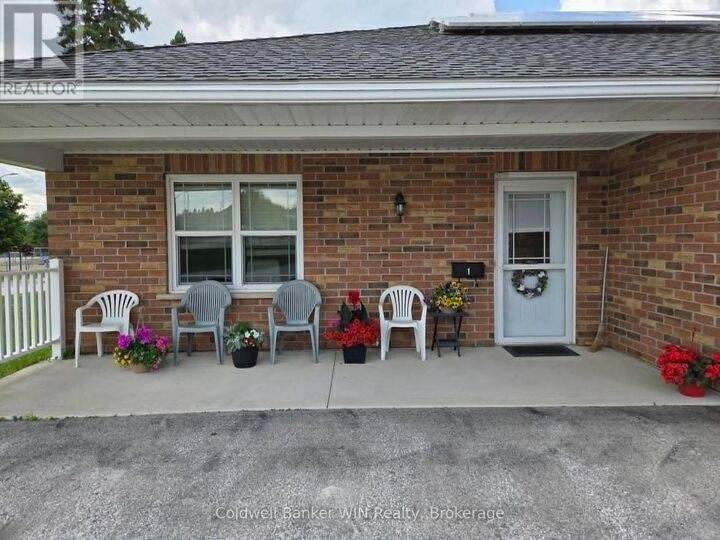 Photo de la propriété:  444 Newfoundland Street 1  ON N0G 2L2 