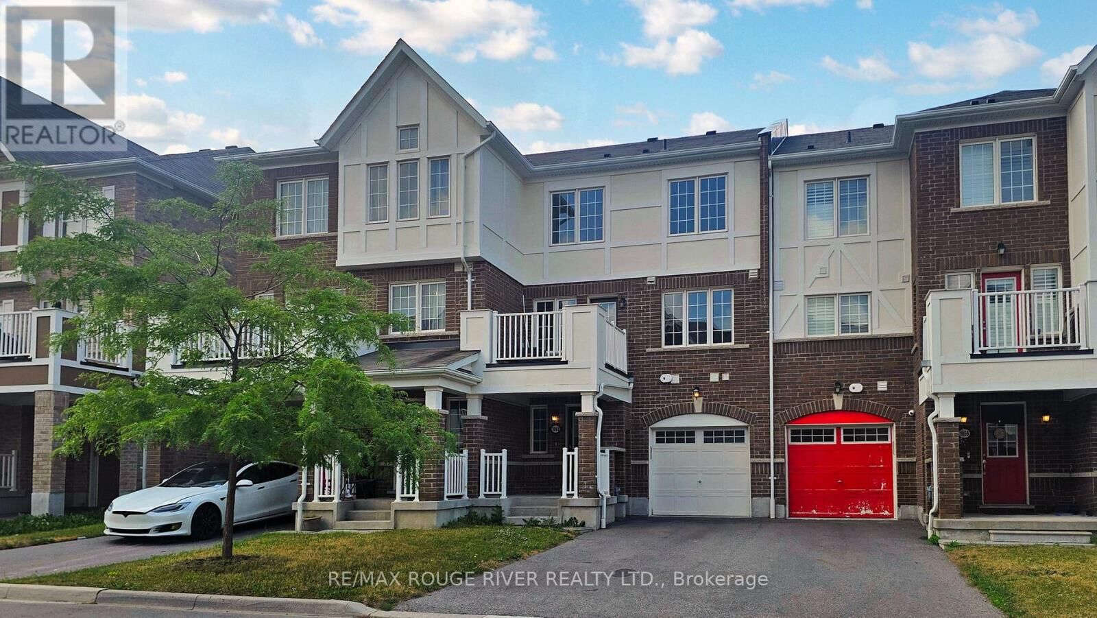 Property Photo:  1061 Clipper Lane  ON L1X 0E9 