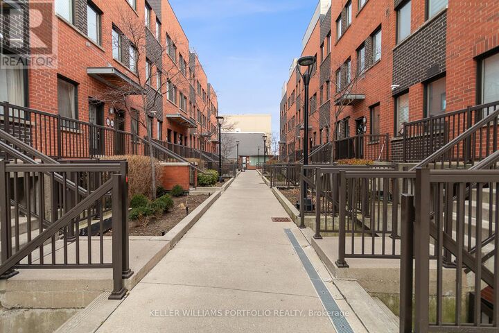 Property Photo:  869 Wilson Avenue 10  ON M3K 0A4 