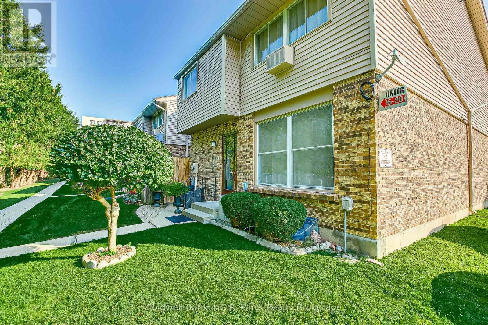 Property Photo: 1 Lamer'S Court 15 ON N4G 4T6