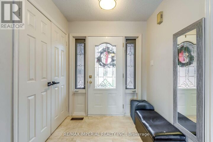 Property Photo: 2800 Huntingdon Trail South ON L6J 6Y4